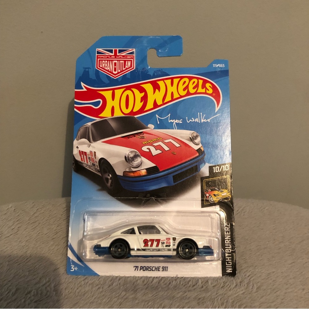 Hot Wheels ‘71 Porsche 911 Urban Outlaw Magnus Walker